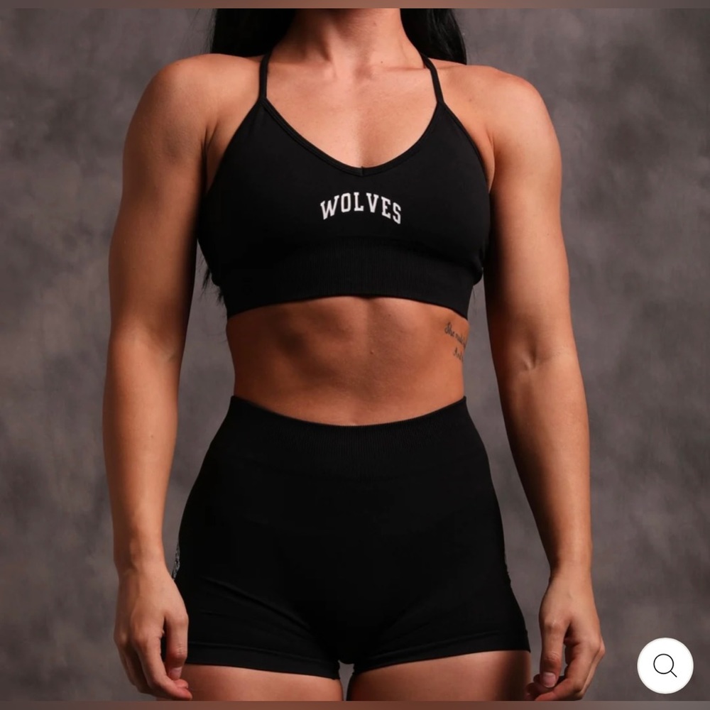 NEW WOMENS DARC SPORT SHORTS